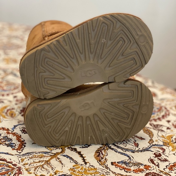 Ugh Classic Short II Walker Sz 7M Chestnut - Toddler Boot - Picture 4 of 6